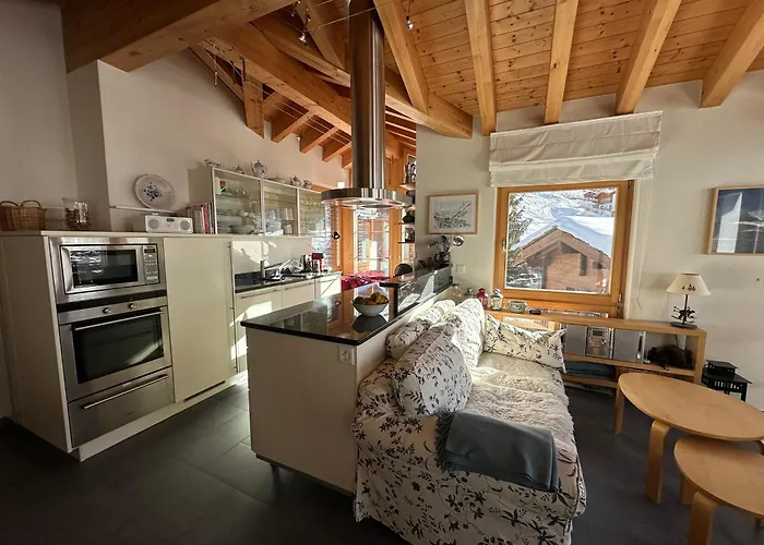 Апартаменты Modern Self-catering With Matterhorn Views *